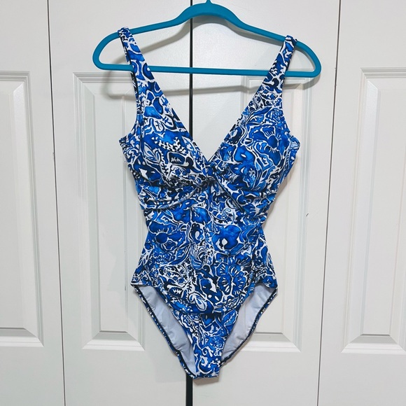 SOLD ☀️Ralph Lauren Women’s Tummy Slimming Blue Floral One Piece Swimsuit Sz 12 - Picture 3 of 13